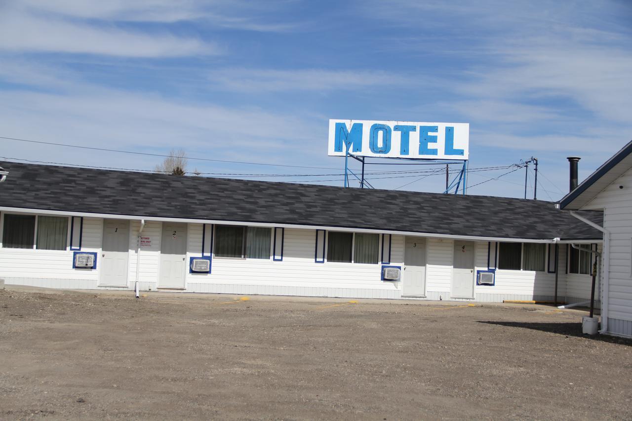 Bluebird Motel Innisfail Buitenkant foto