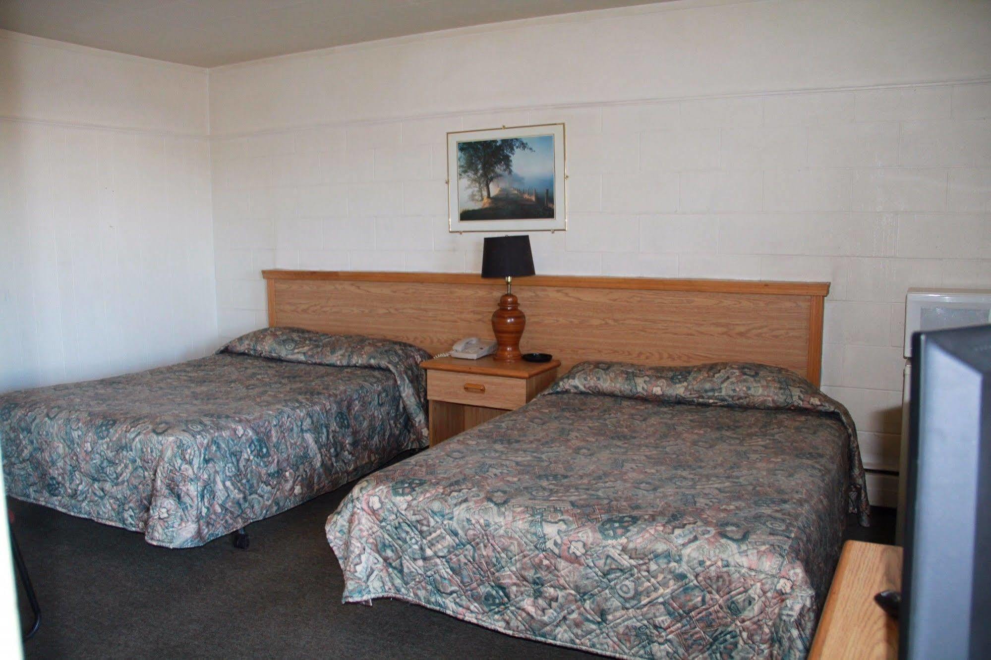 Bluebird Motel Innisfail Buitenkant foto