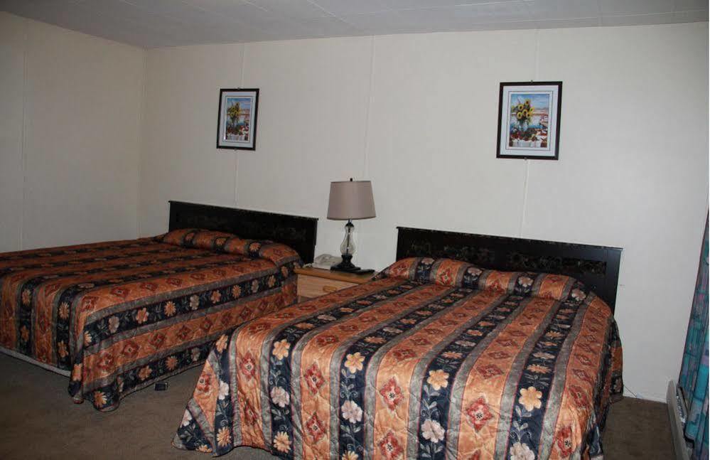 Bluebird Motel Innisfail Buitenkant foto
